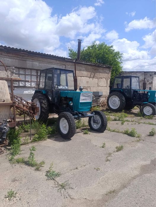 Продам трактора Юмз-6 2 штук