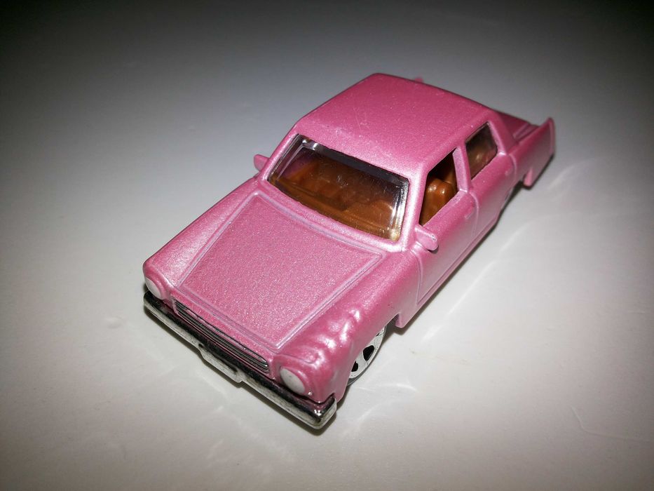 Hot Wheels - The Simpsons , Scooby Doo . etc