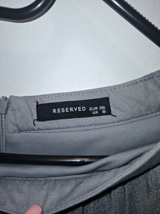 Tiulowa szara spódniczka