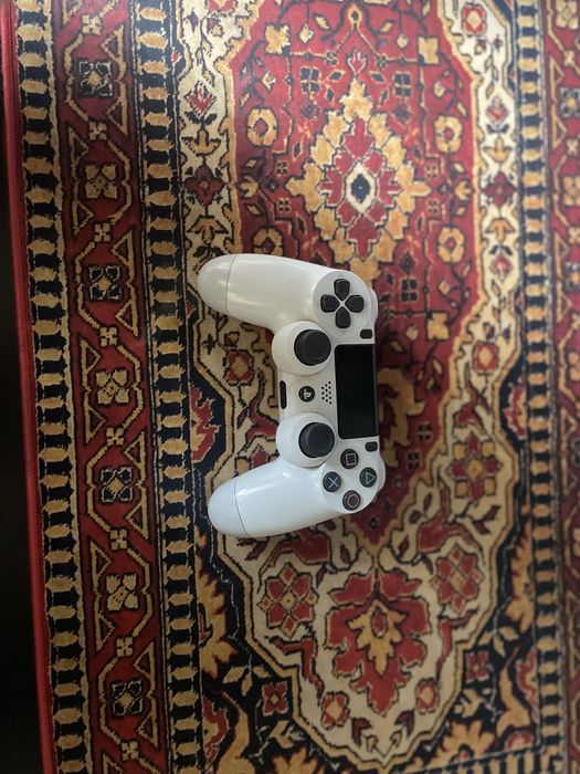 Konsola playStation 4 Slim