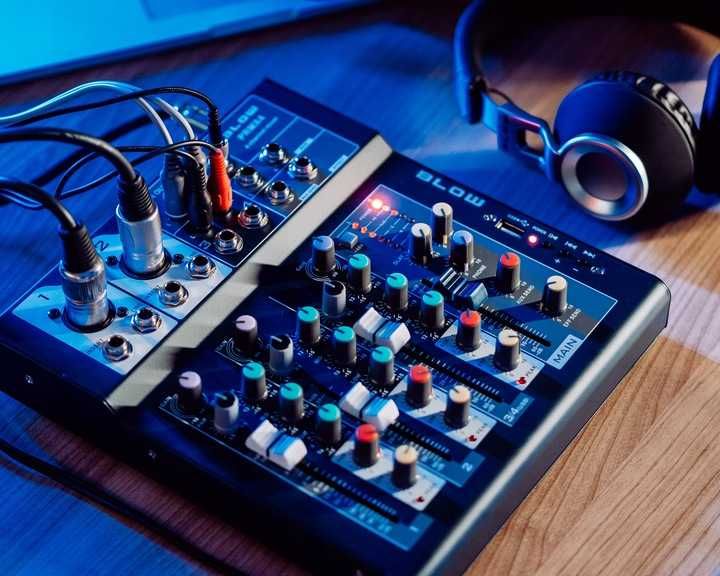 MOCNY mikser STUDYJNY audio mixer 4 KANAŁY bluetooth USB MP3