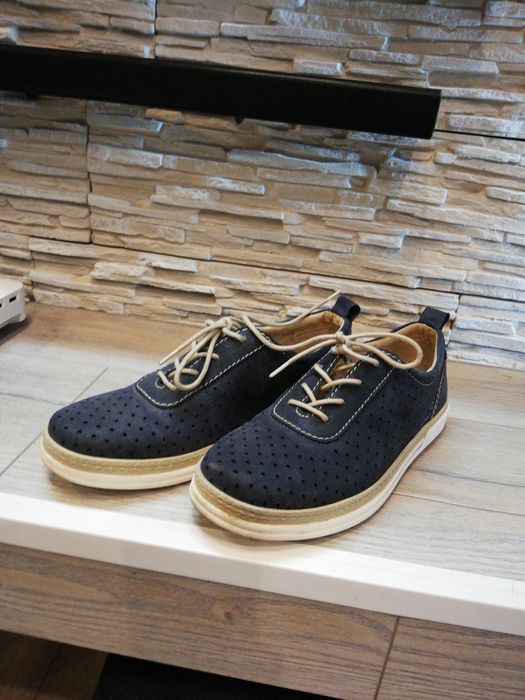Buty damskie lasocki.