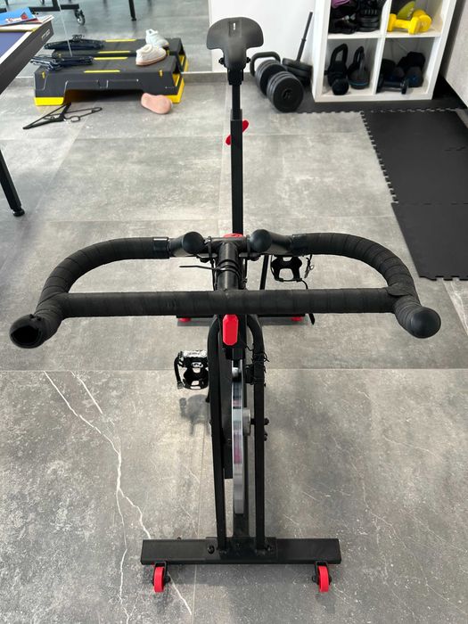 Vendo bicicleta de ciclismo indoor / spinning Domyos Biking 100 da Decathlon.
