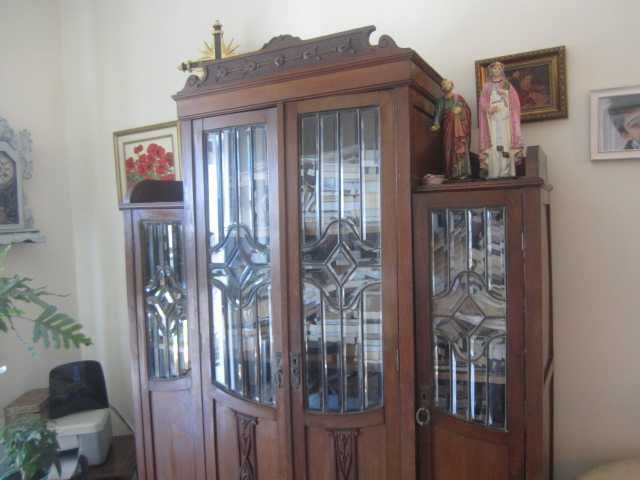 Móvel Antiquário Nobre