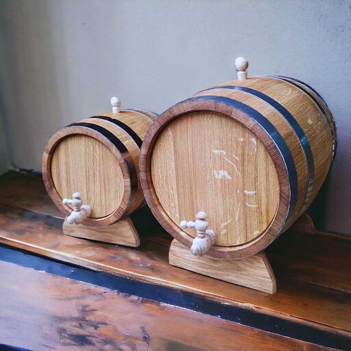 Бочки  дубовые бочка дубовая для алкоголя вина виски коняка самогона