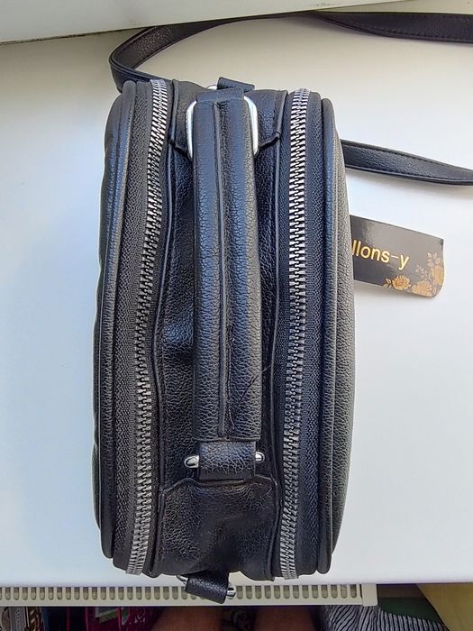 Сумка жіноча, сумка женская чорнного кольору, на плече