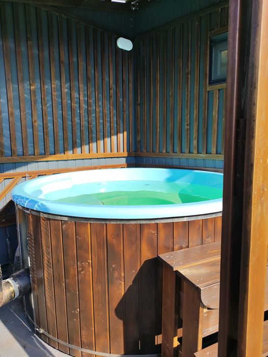 Новий Рік з лазнею, чаном, басейном, будинком, мангалом, адьтанкою.