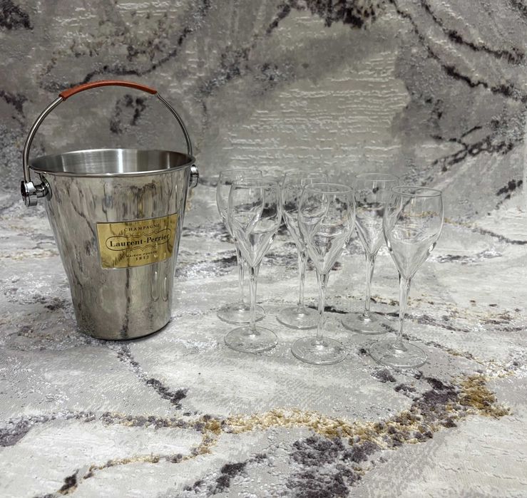 Laurent-Perrier Balde de Champanhe e conjunto 6 copos