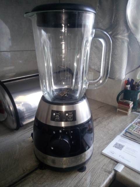 Blender kielichowy Russel Hobbs Illumina 850W