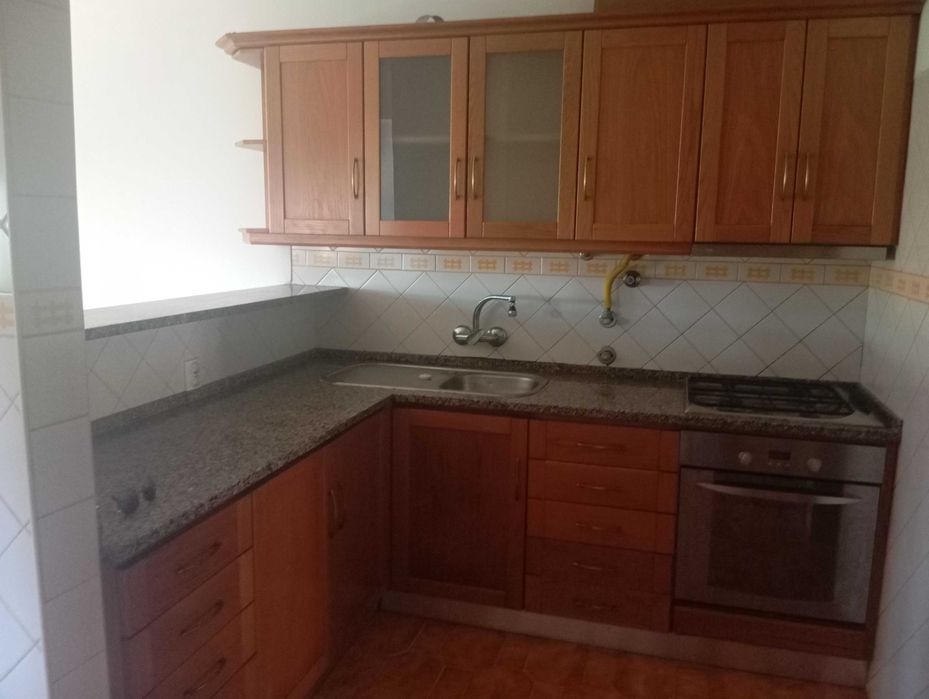 Arrenda-se apartamento T4 no centro da vila de Condeixa-a-Nova