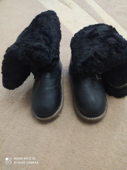 Продам настоящие женские унты