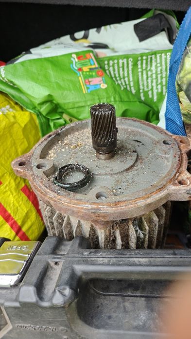 Electricista Cláudio Pereira