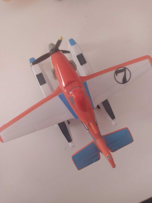 samoloty, zabawki, dusty