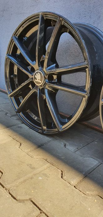 17 5x112 Audi Vw skoda.