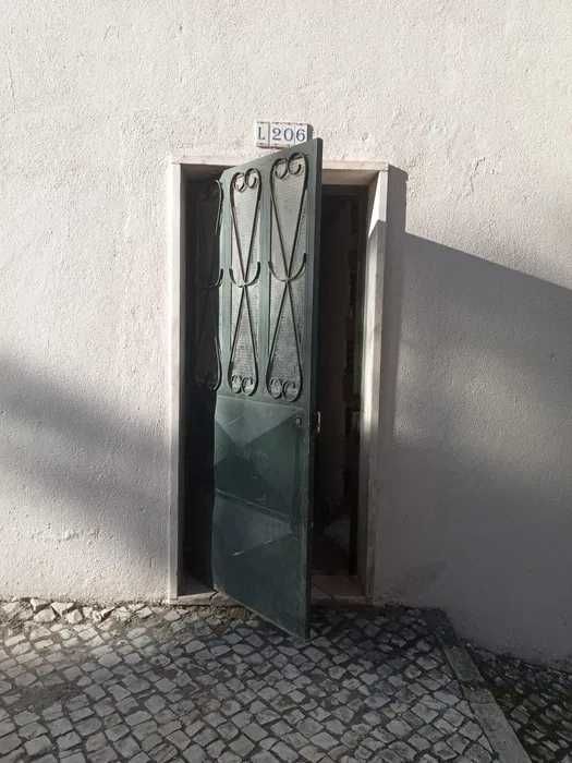 Arrenda Sotao Armazem Camarate