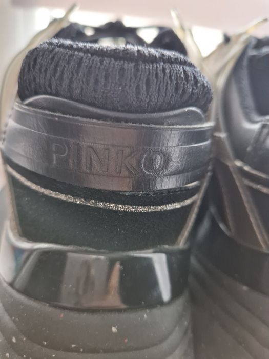 Snikersy firmy Pinko