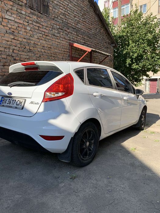 Авто Ford fiesta