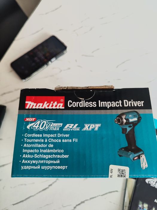 Vendo máquina Makita 40v