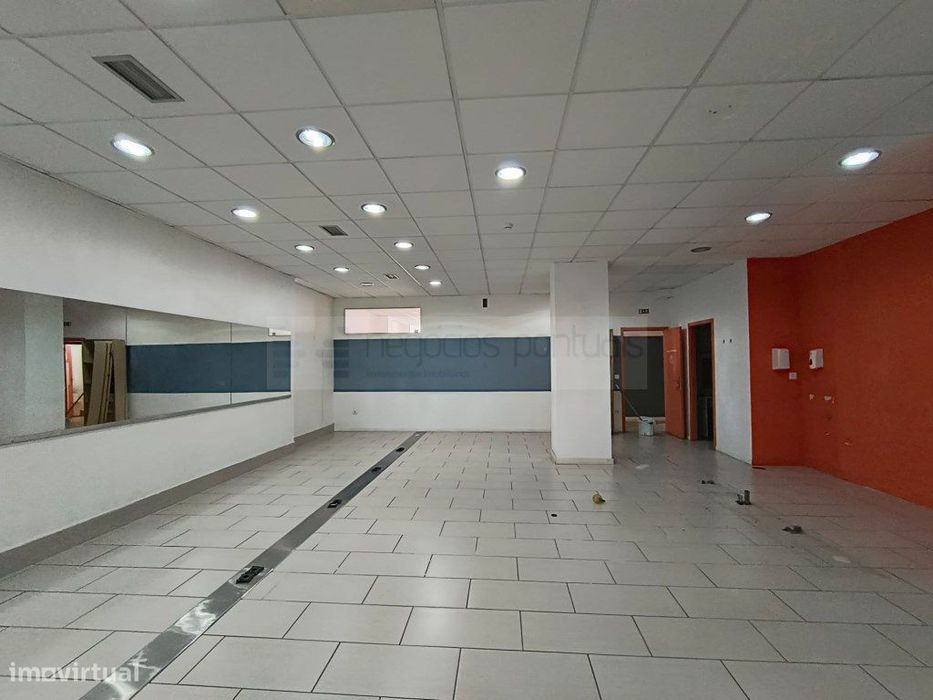 Loja com 280 m² no centro