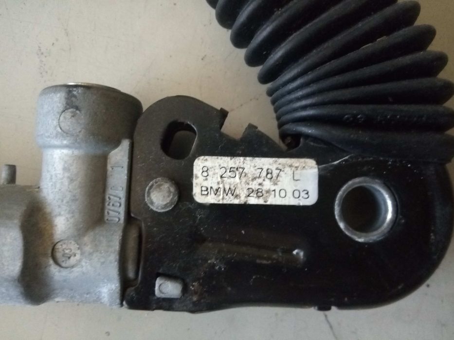 Encaixe de cinto frente esquerdo BMW 3 (E46)
