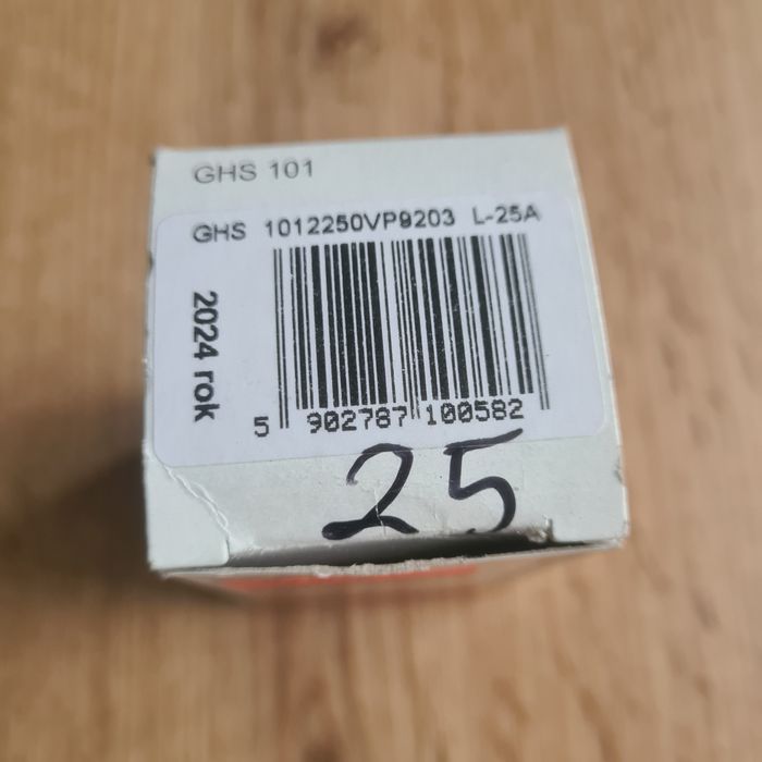 Wyłącznik instalacyjny automat 25A nie używany