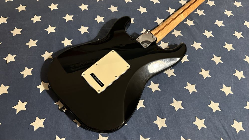 Fender Standard Stratocaster (c/Hardcase)