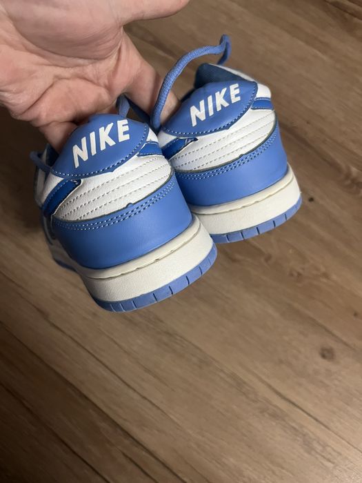 Nike dunk low university blue