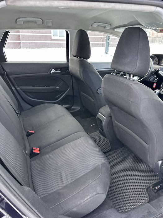 Peugeot 308 2016 рік 1,6HDI