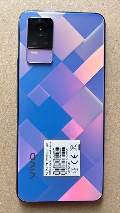Сматрфон Vivo V21E «Діамантовий блиск»