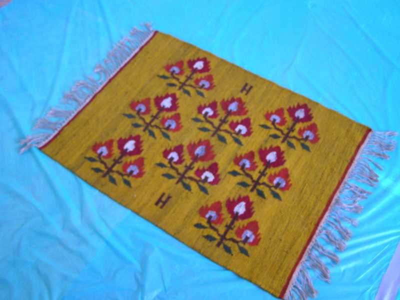 Kilim PRL - " Róże góralskie " ,proj.Maria Bujakowa + metka