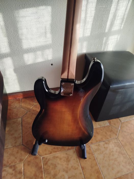 Squier Precision Bass Sunburst
