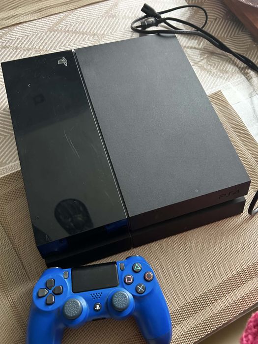 Konsola PS4 slim