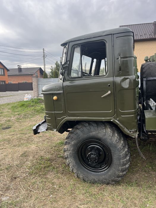 Автомобіль Газ66 бензин