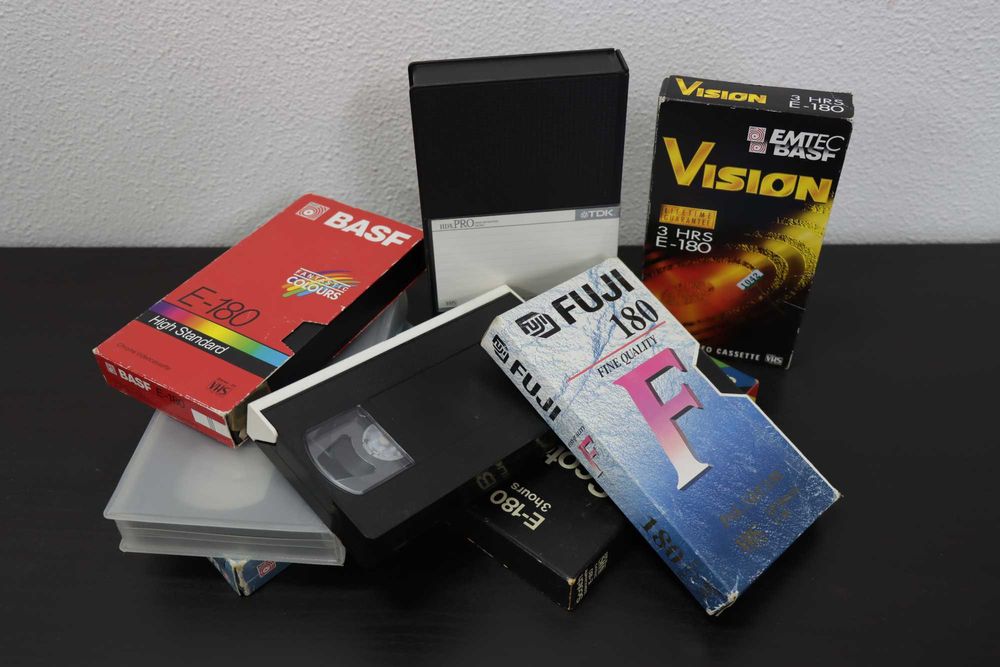Cassetes de vídeo para leitores VHS, Betamax, e câmaras de filmar