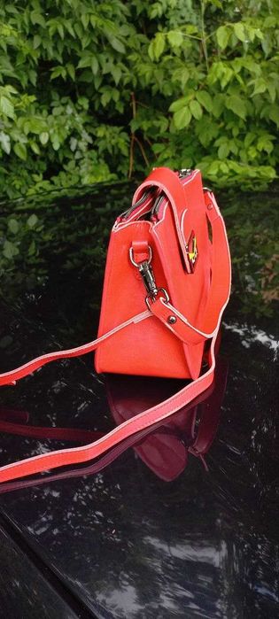 Сумка жіноча шкіряна