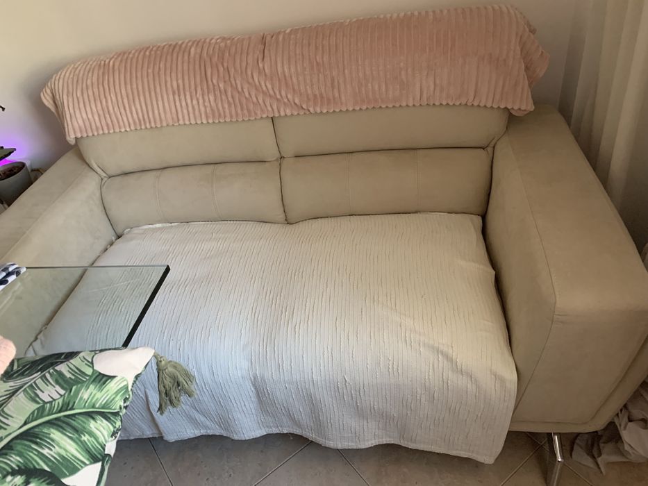 Sofá como novo marca portuguesa Lourinj Vila Franca de Xira • OLX Portugal