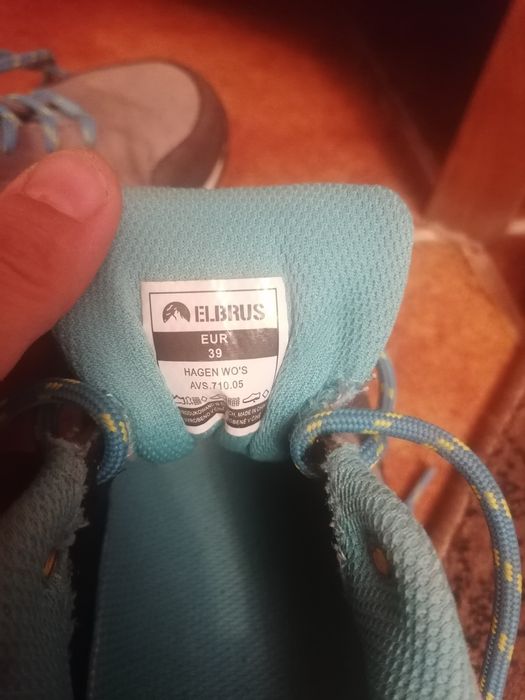 Buty sportowe Elbrus, skóra r. 38