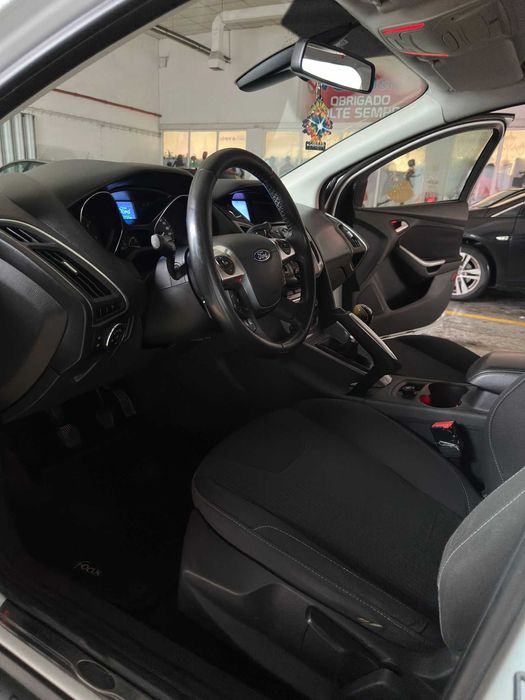 OPORTUNIDADE – Ford Focus SW 1.6 TDCi | 2012