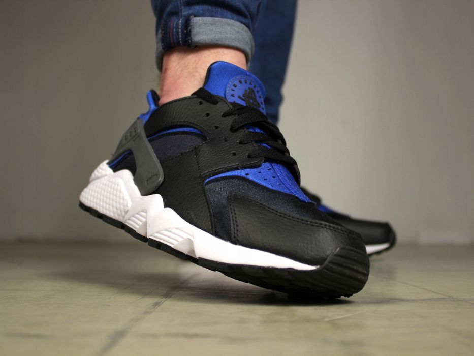 Sneakersy NIKE Huarache