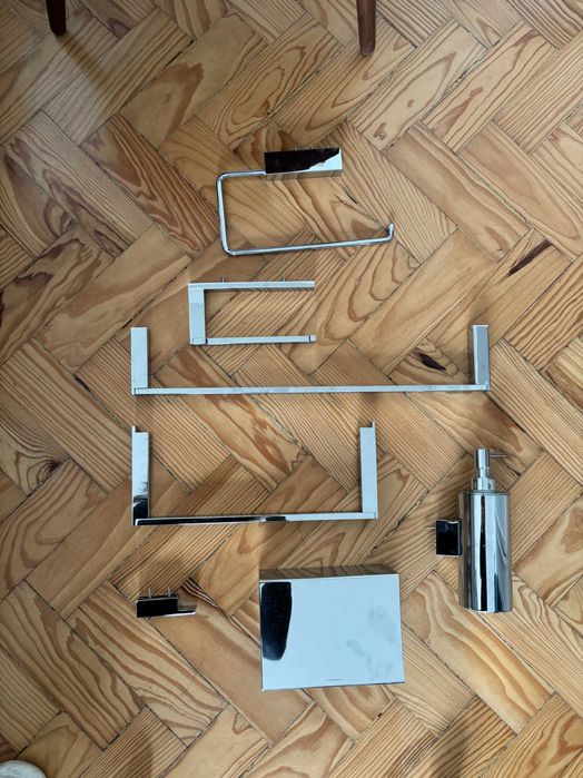 Conjunto toalheiros cromados