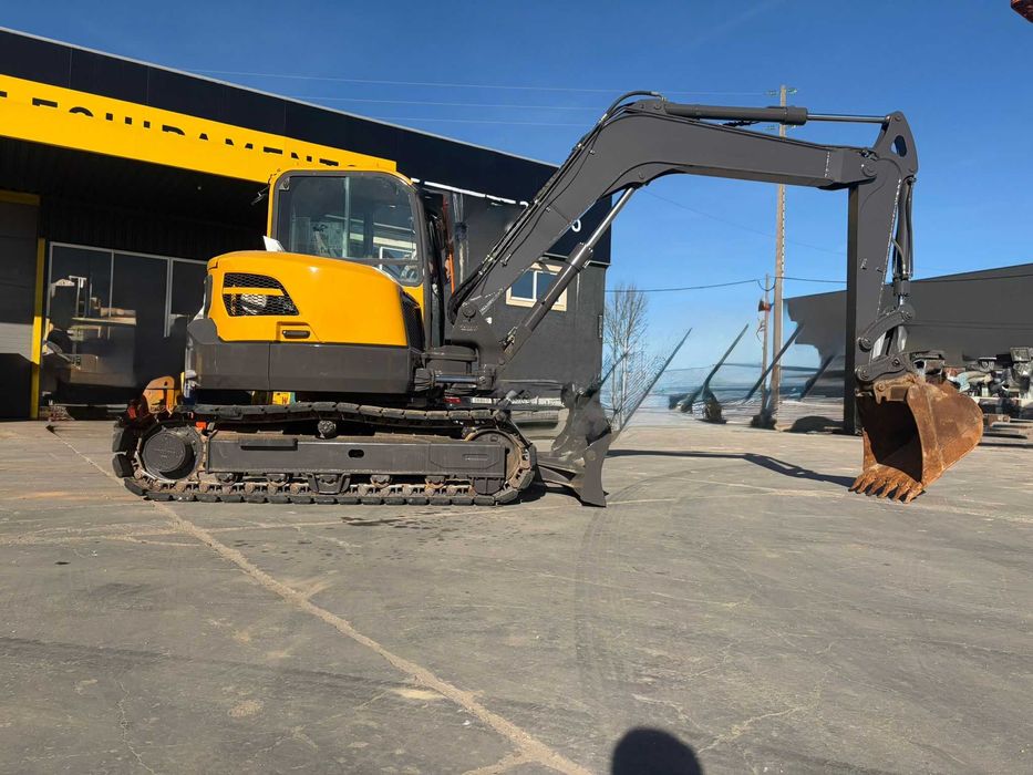 Giratória Volvo ECR 88 D
