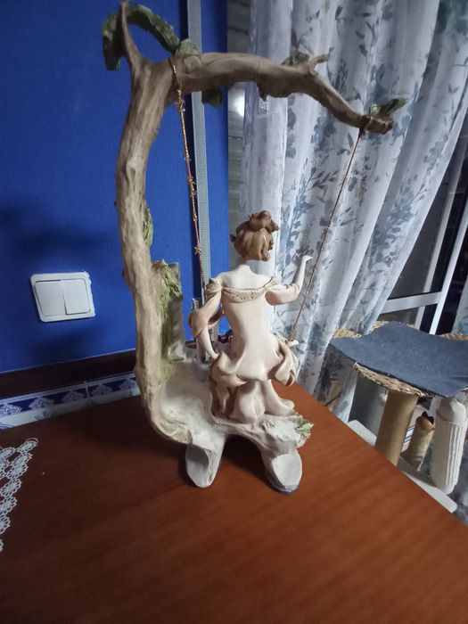 Estatuetas em marfinite