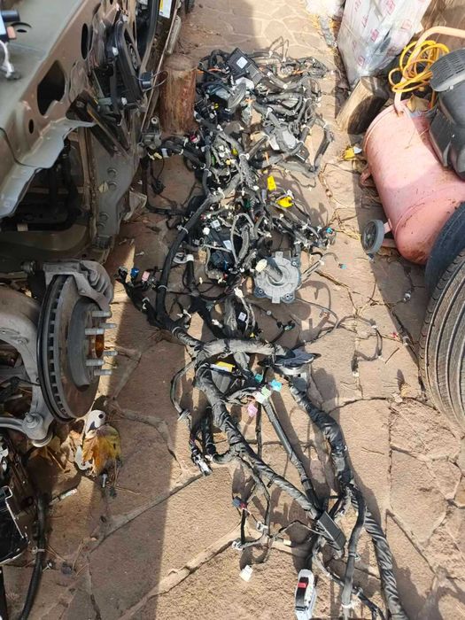 проводка блоки CHEVROLET Equinox Ev cadillac lyriq