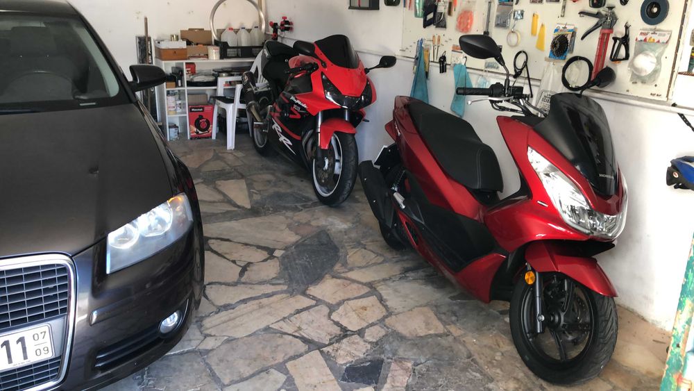 PCX 125cc [20mil km] como nova • 3x sem juros