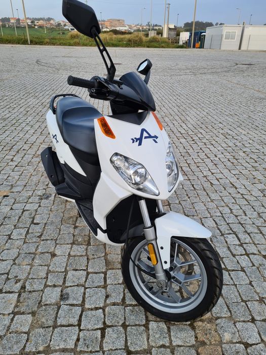 Aprilia 50cc 4t sportcity ano2014 km12.600.