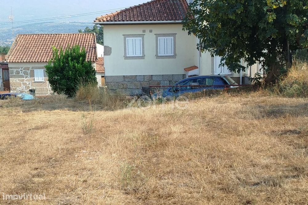 Terreno com 2.500 m2 urbanizaveis Energia, Água, Saneamento e Fibra