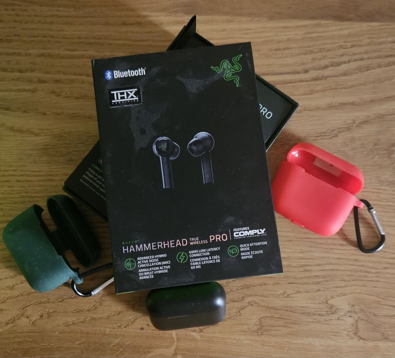Беспроводные внутриканальные наушники Razer