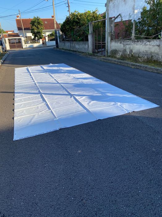 Lonas impermeáveis 8m x 3m.