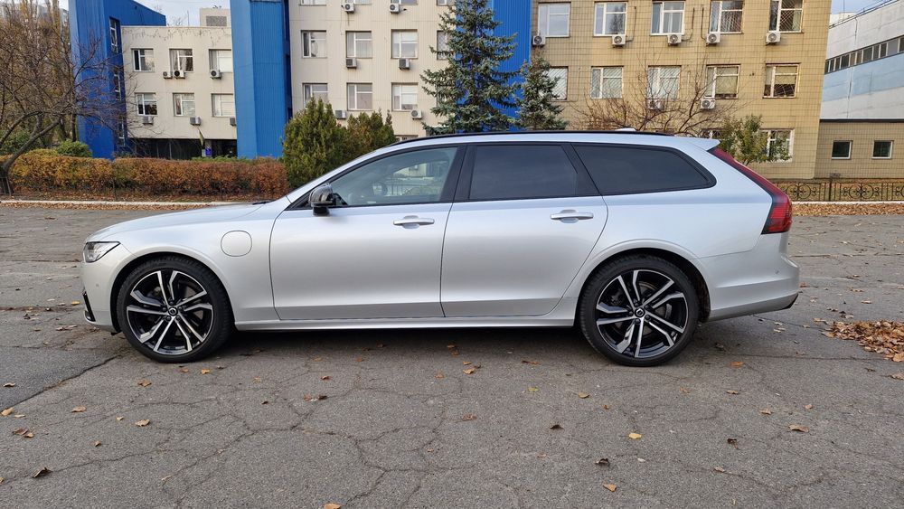 Volvo V90 T8 R-Design Plus  AWD PHEV 395 Hybrid