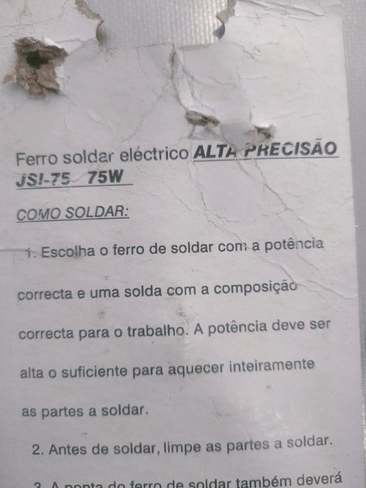 Ferro de solda com  solda